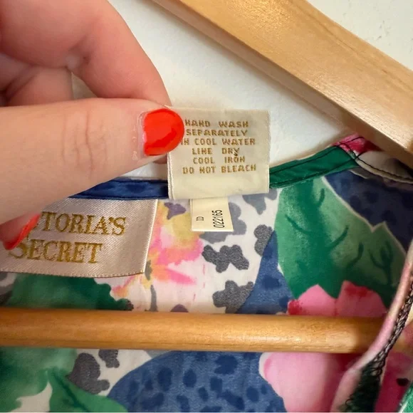 Vintage Victoria's Secret Silk Floral Top Gold Label Sleep Shirt Women's Size S - Picture 4 of 8